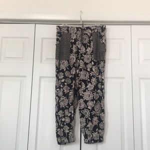 American Eagle Printed Jogger Pants